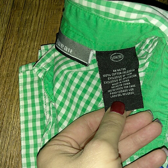 Rocawear button up polo - Picture 3 of 3